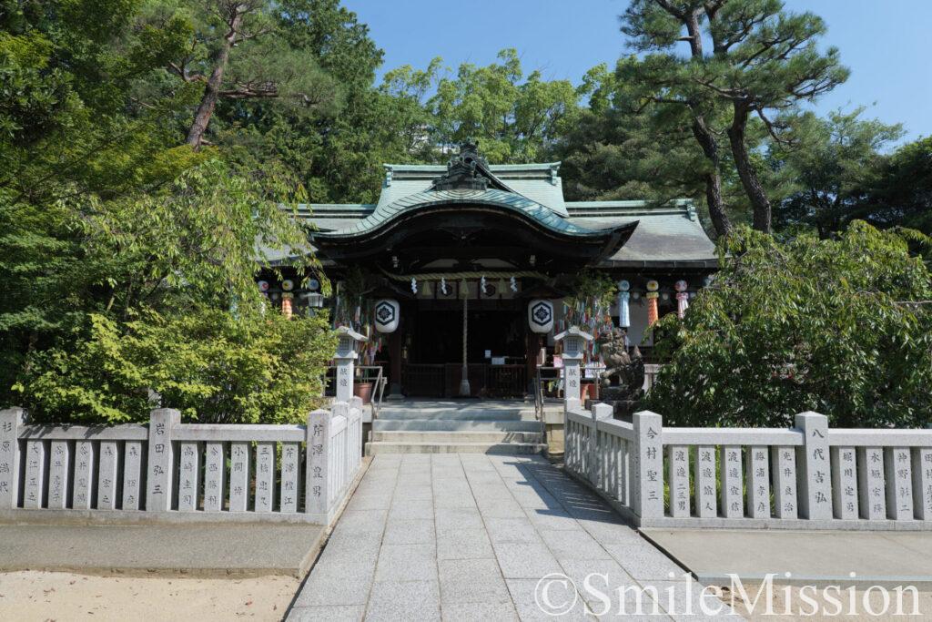 芦屋神社拝殿